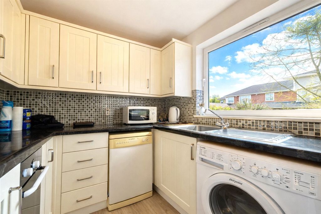 Property photo 3 of 8 Picture No. 04