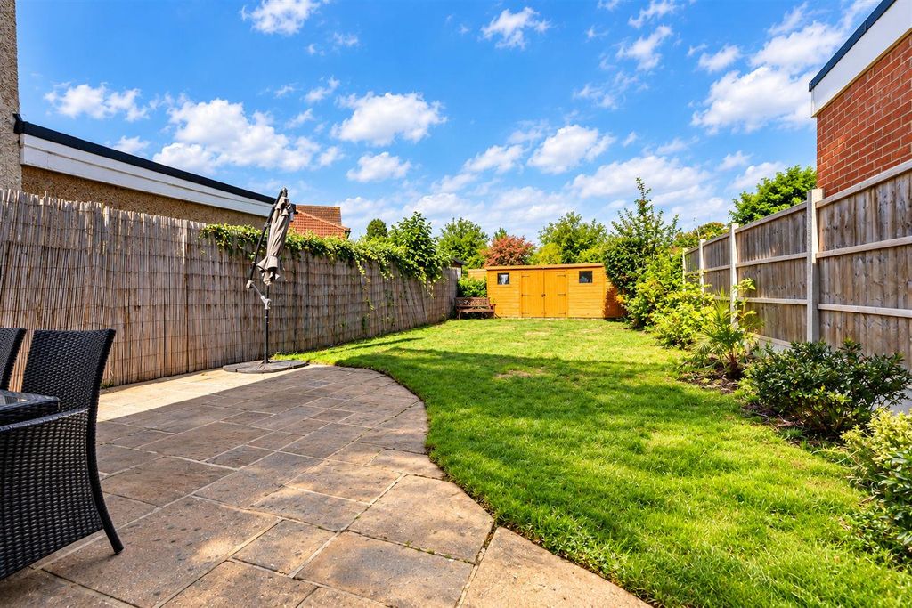 Property photo 3 of 17 3 Granville Road (20).Jpg