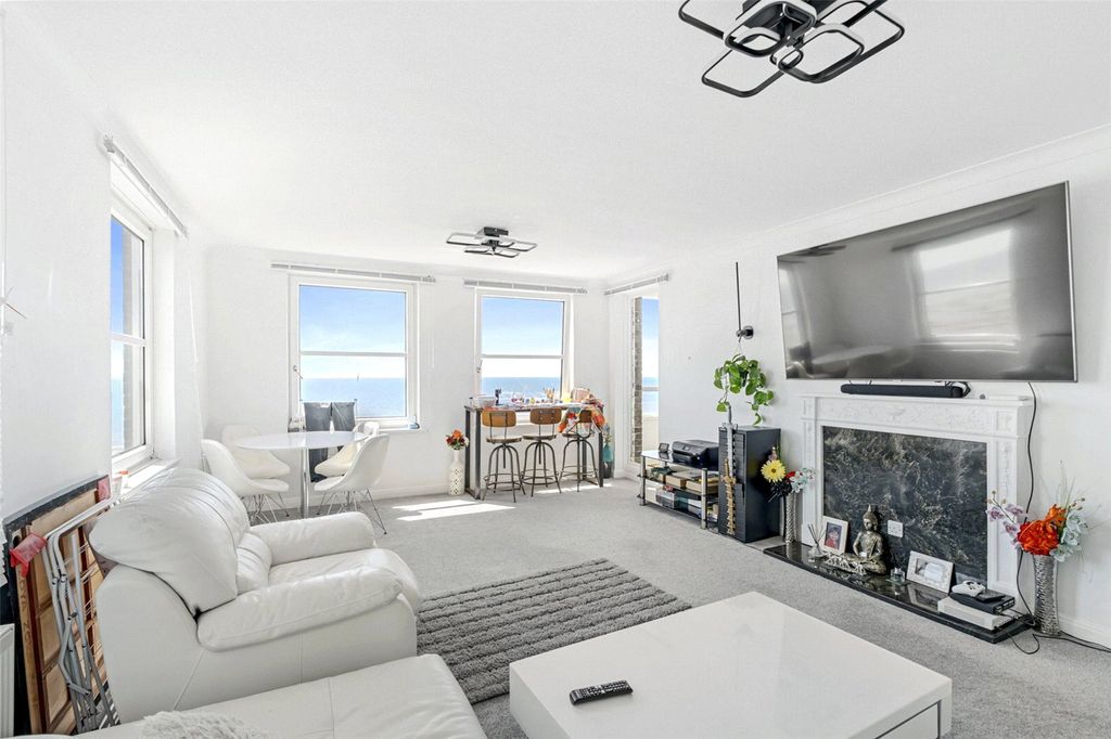 Property photo 3 of 12 Picture No. 17