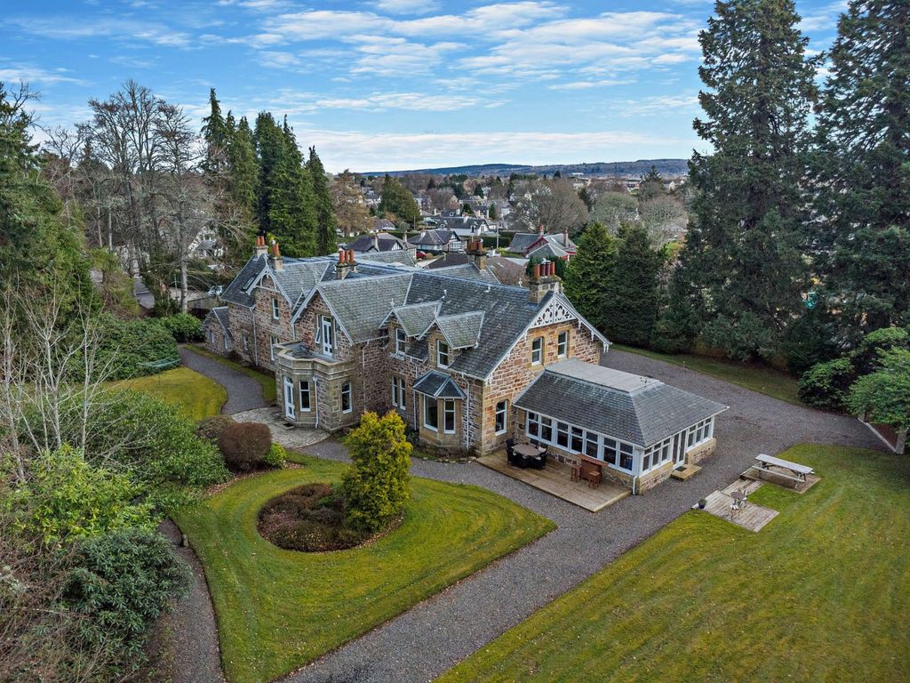 Property photo 2 of 41 Merlewood House