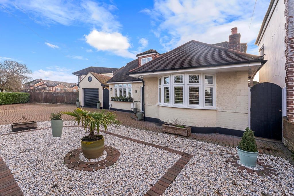 Property photo 3 of 28