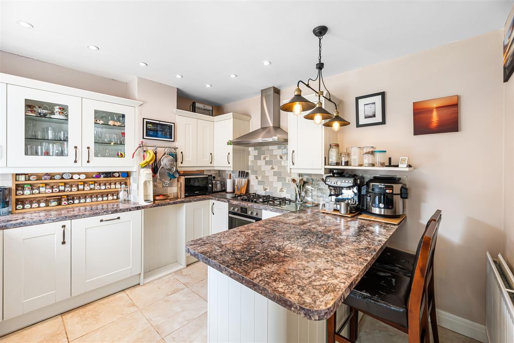 Property photo 2 of 37 Kitchen