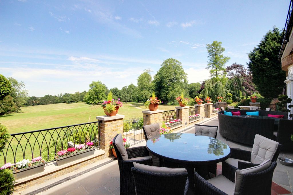 Additional image 15 of 9 bed detached house to rentHadley Green Road, Barnet EN5