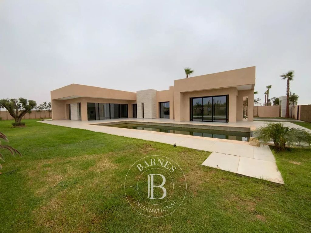 Property photo 1 of 28