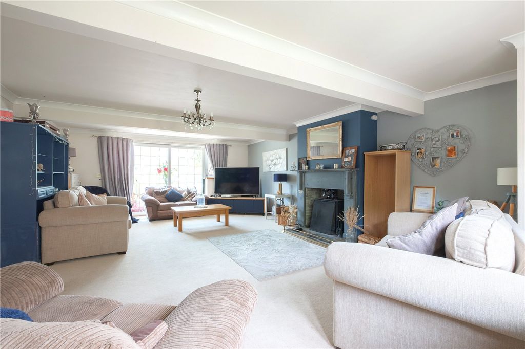 Property photo 3 of 44 Sitting Room