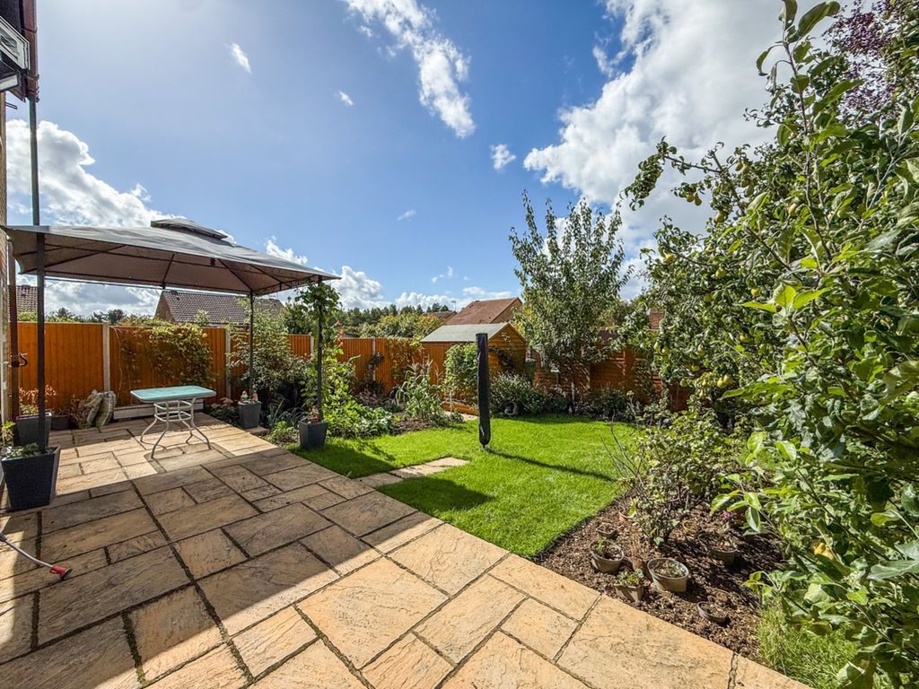 Property photo 2 of 24 4513396