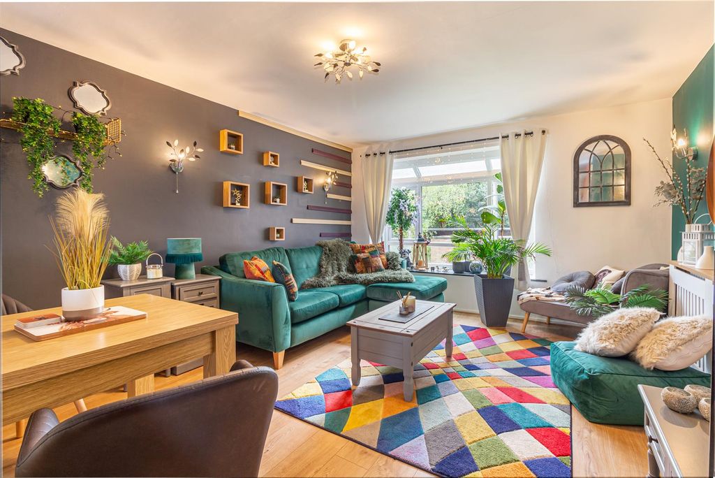 Property photo 3 of 16 Living-Room-1.Jpg