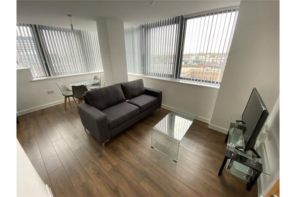 Property photo 3 of 8