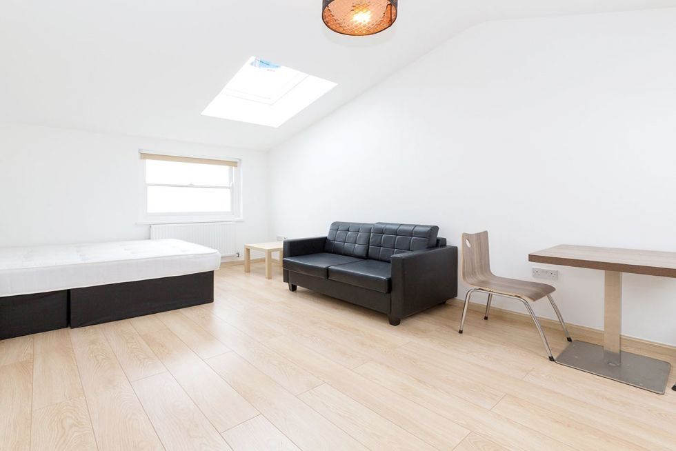Property photo 1 of 2