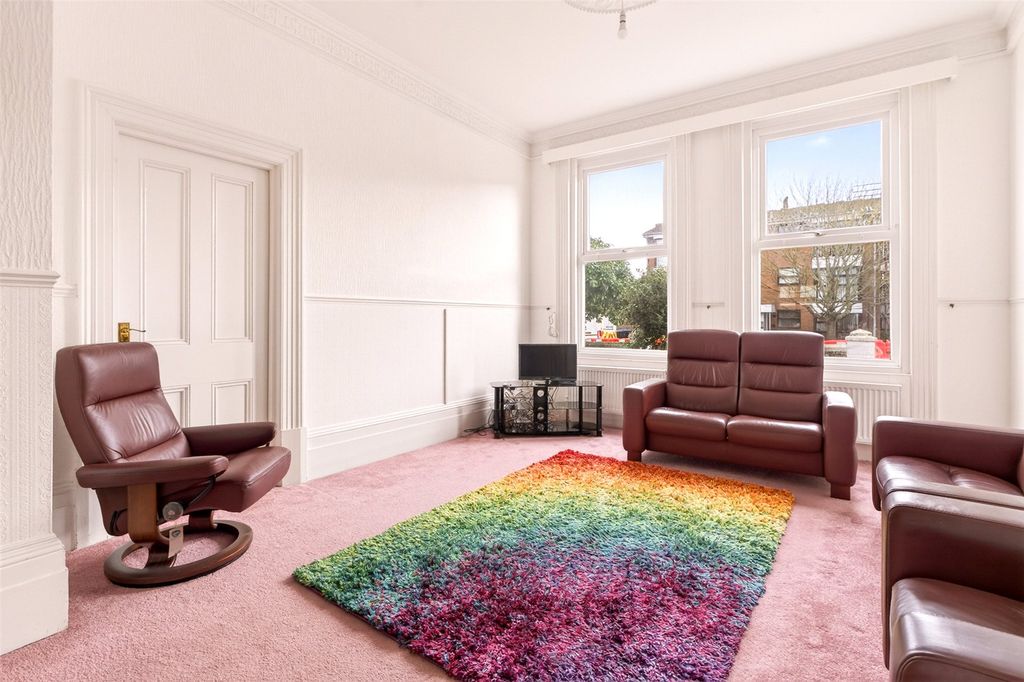 Property photo 3 of 24 Picture No. 56