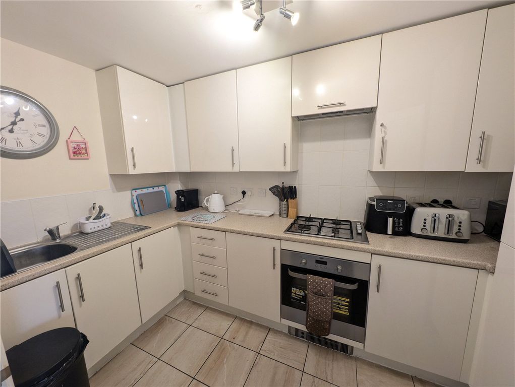 Property photo 3 of 8 Picture No. 01