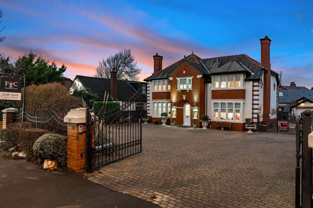 Property photo 1 of 35