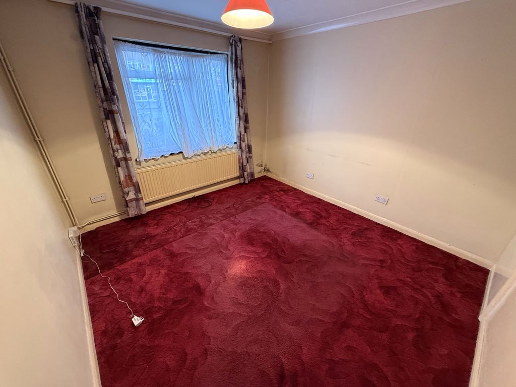 Property photo 2 of 11 Reception 1