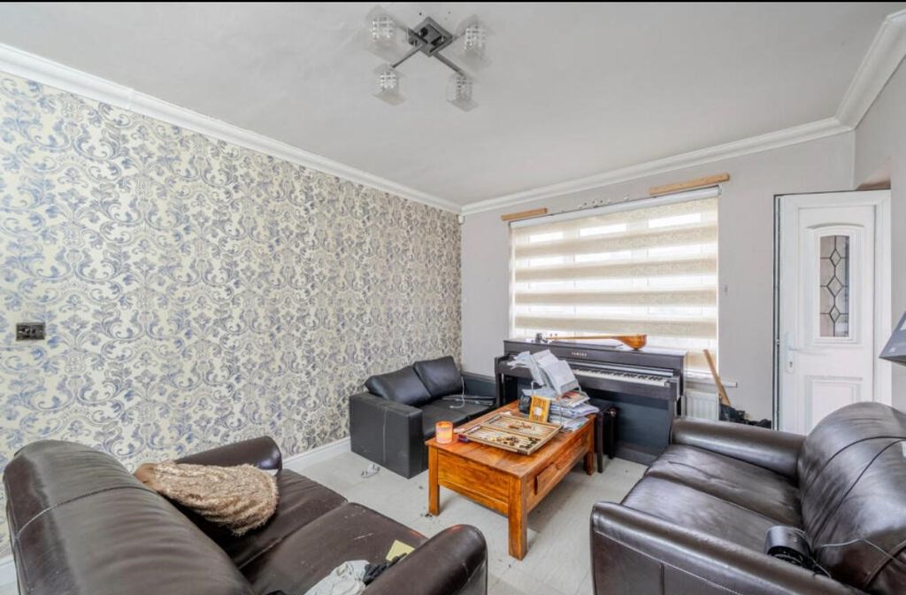 Property photo 2 of 9 Image