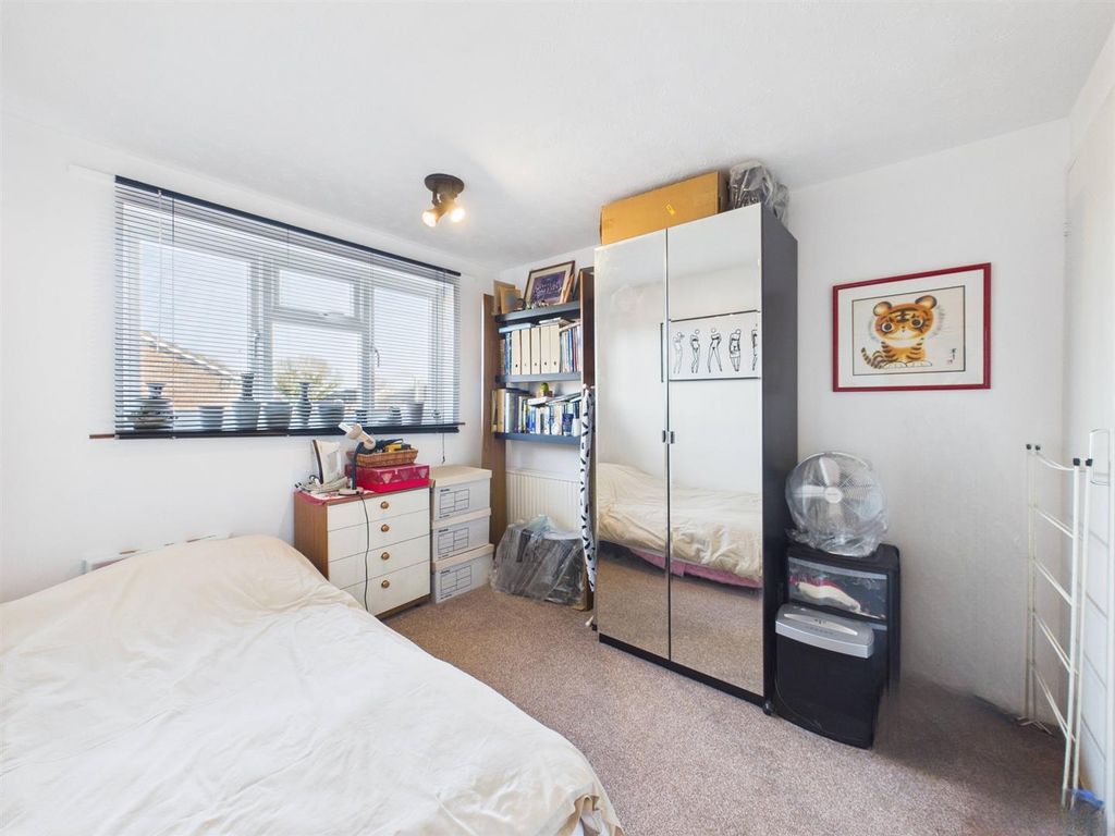 Property photo 3 of 9 Cam05080G0-Pr0297-Still004.Jpg