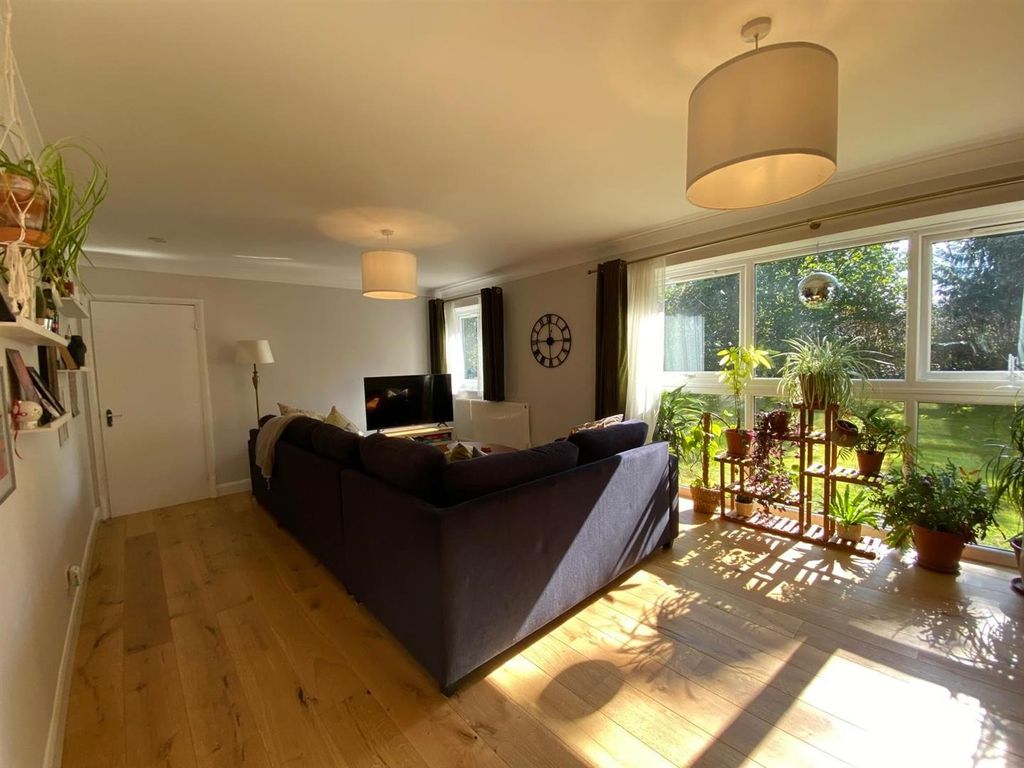 Property photo 2 of 22