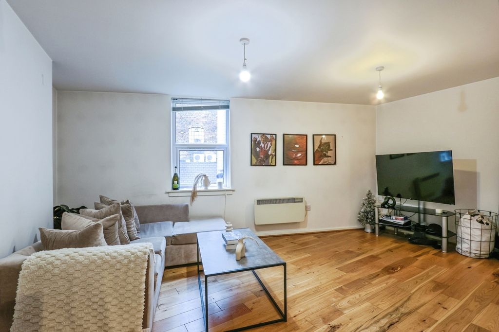 Property photo 2 of 17 Photo