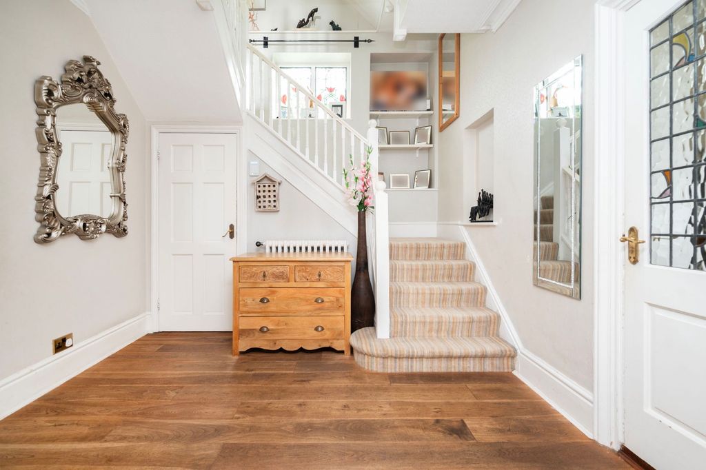 Property photo 3 of 22