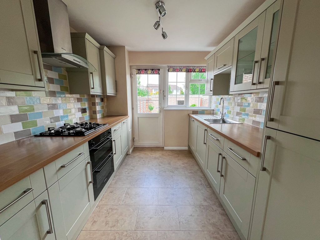 Property photo 2 of 30