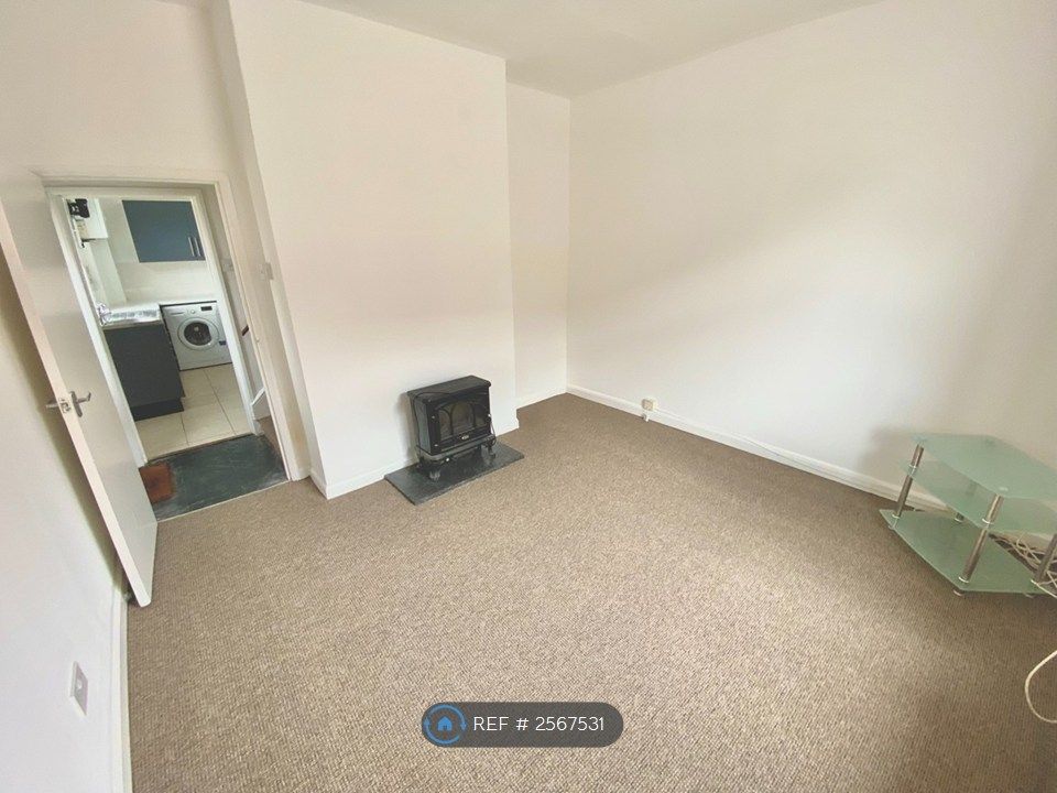 Property photo 3 of 8 Living Room