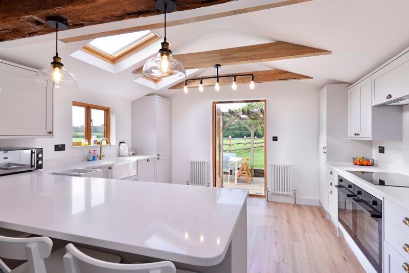 Property photo 3 of 14 Photo 6