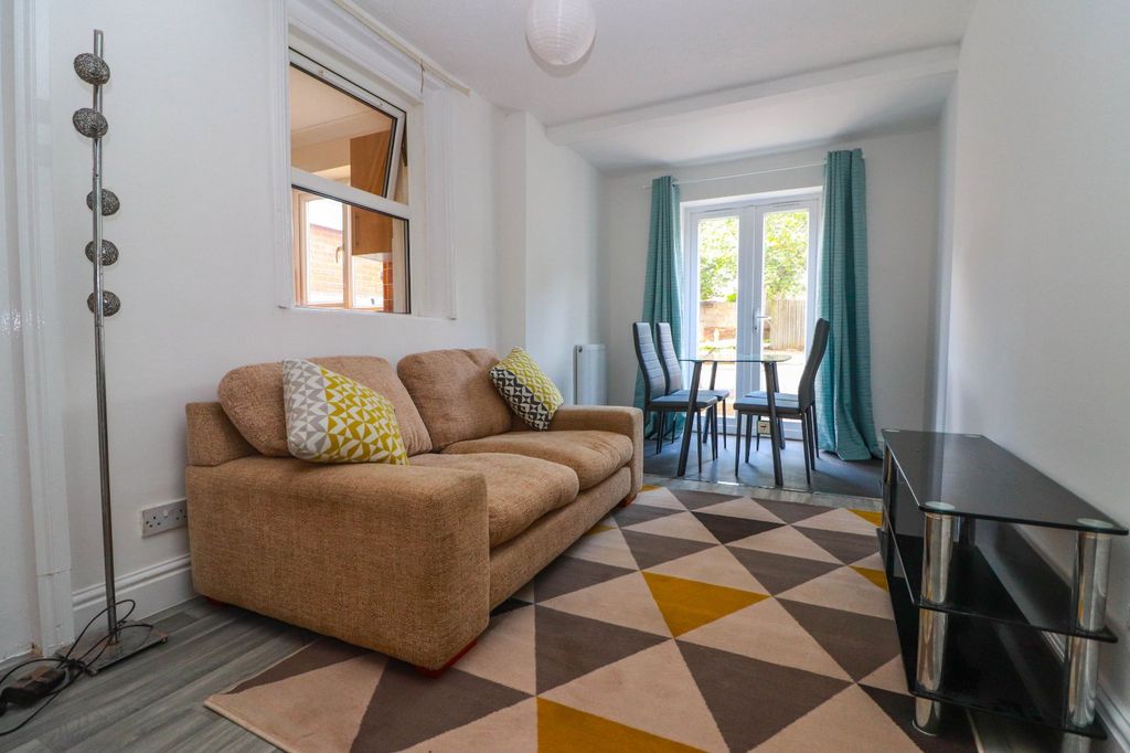 Property photo 2 of 9 Picture No. 02