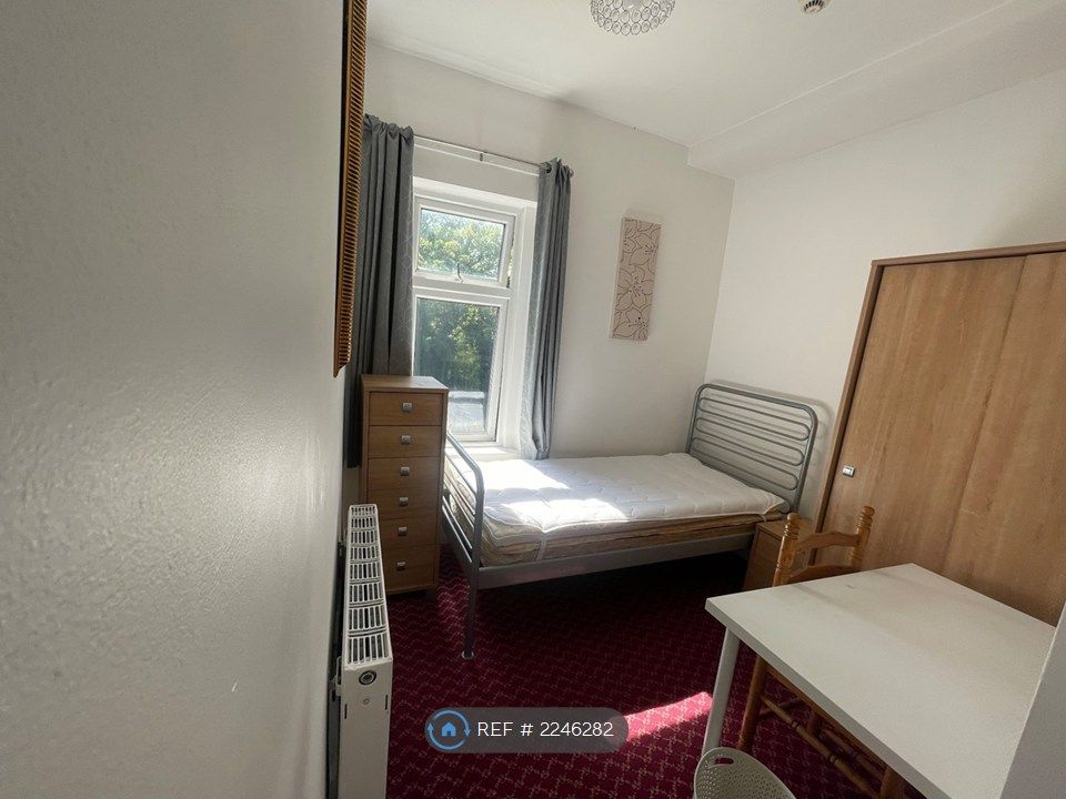 Property photo 3 of 8