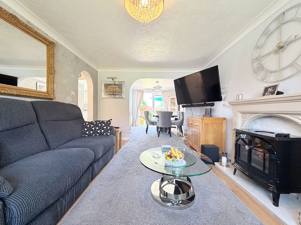 Property photo 3 of 45