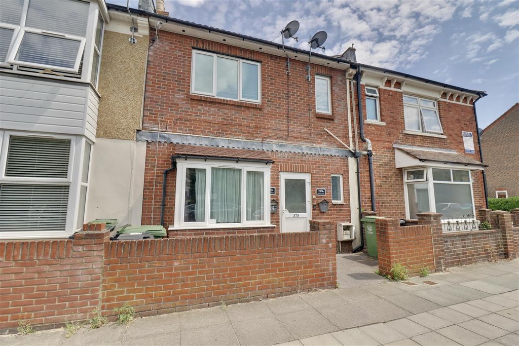Property photo 1 of 11 9A8C5D5D-5Bbd-4A70-8C3A-C2D46Be069C9_1_201_A.Jpeg