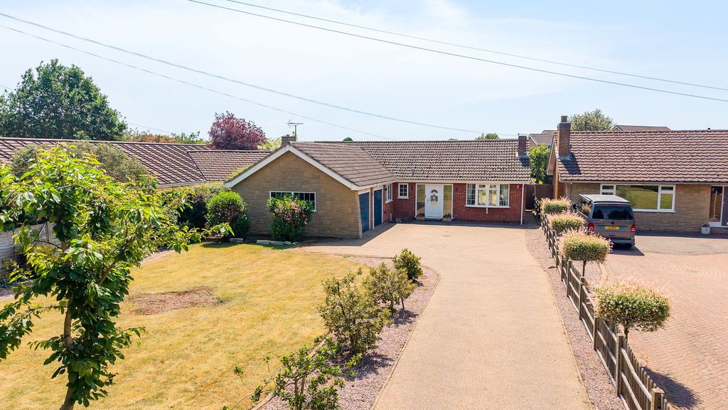 Property photo 1 of 31