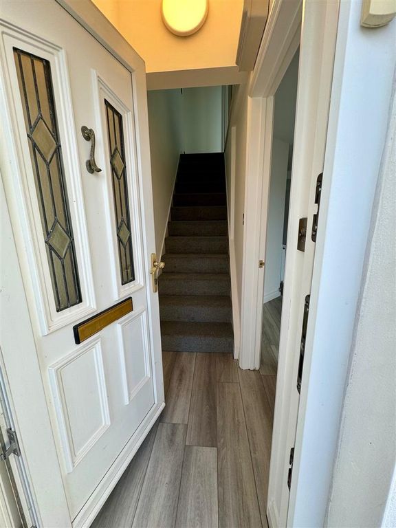 Property photo 2 of 15 Entrance