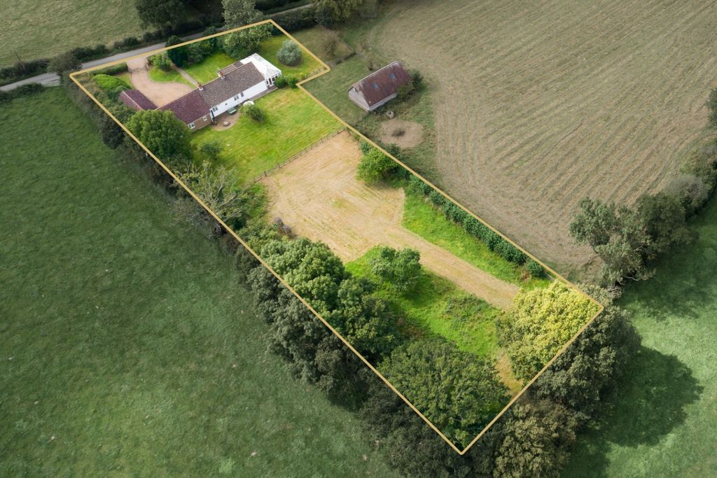 Property photo 2 of 29 4500985