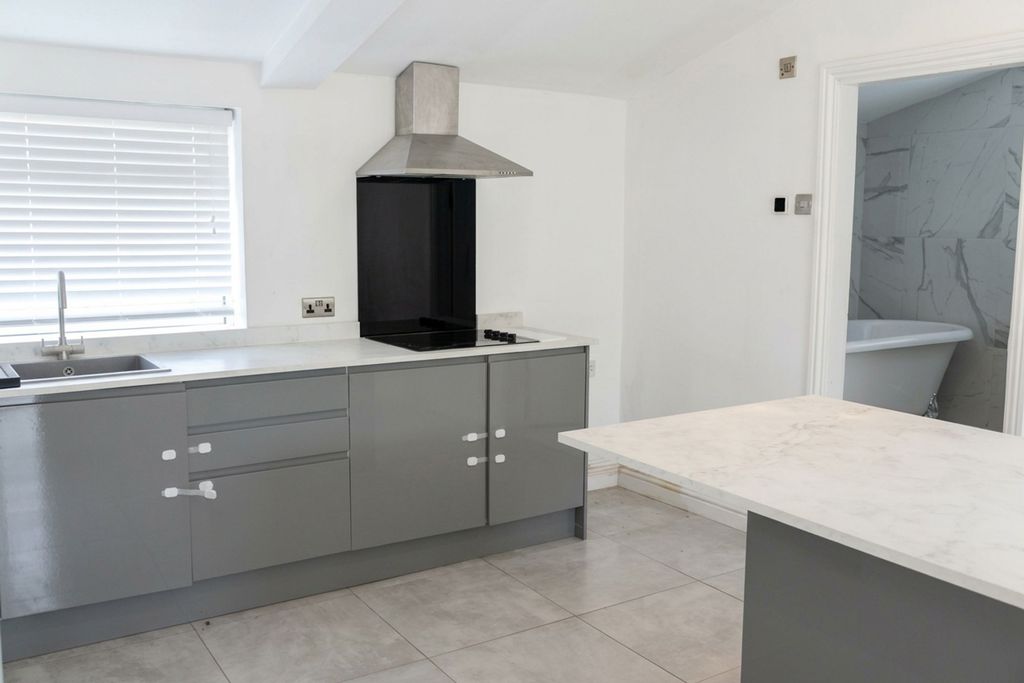 Property photo 2 of 18 Kitchen Cottage 2