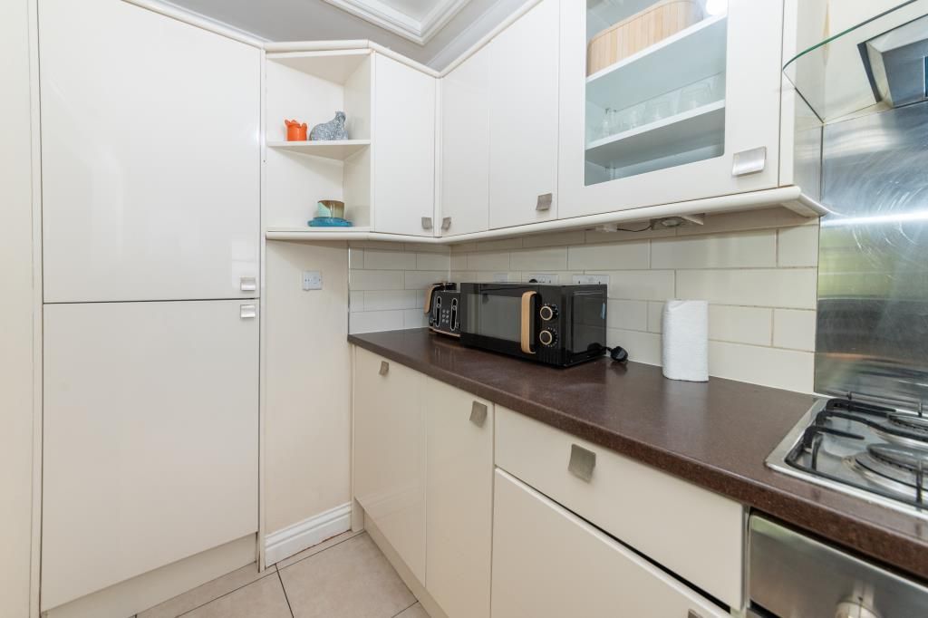 Property photo 2 of 28 Kitchen