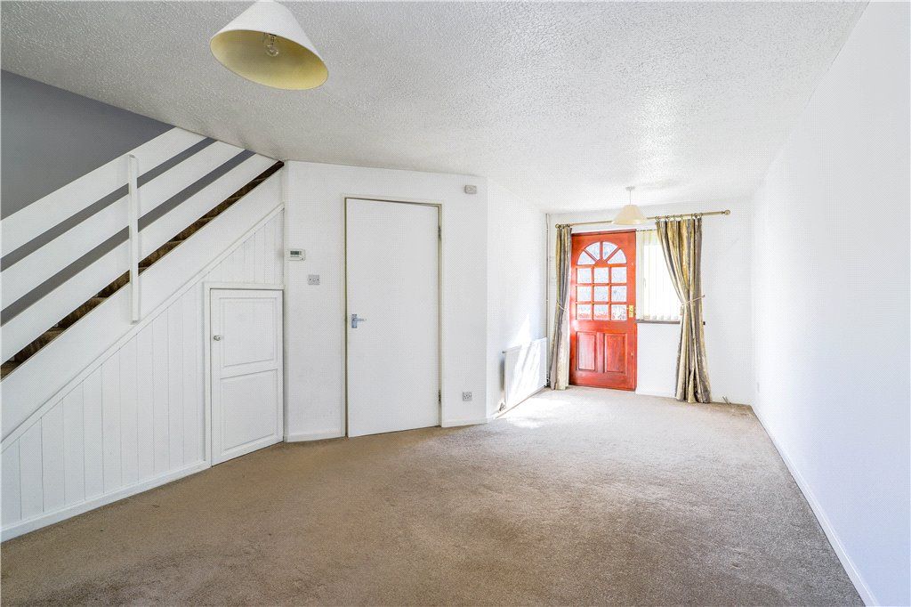 Property photo 2 of 15 Lounge