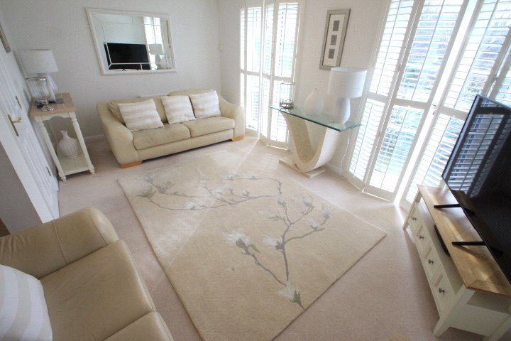 Property photo 2 of 26 Living Room