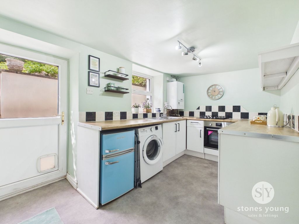 Property photo 3 of 17