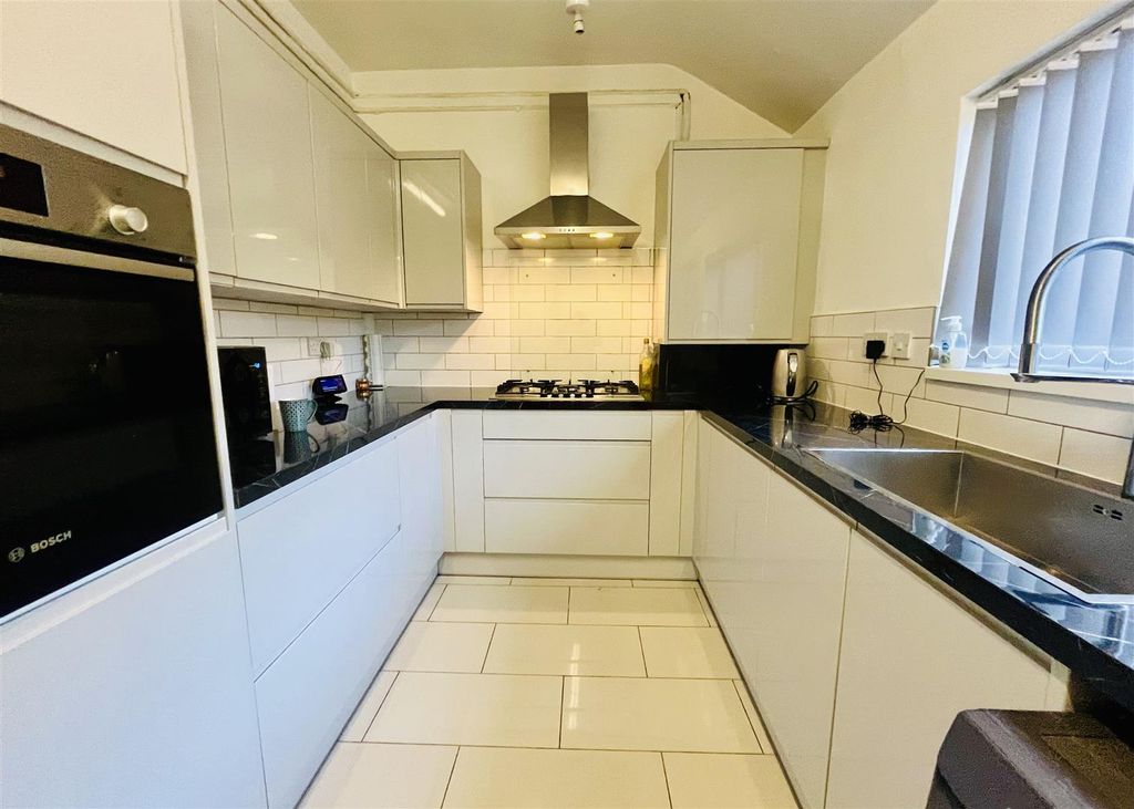 Property photo 2 of 29 Img_5845.Jpeg