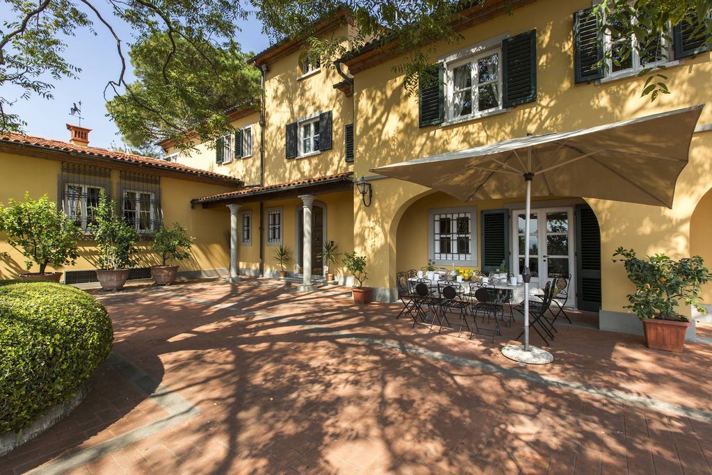 Property photo 1 of 31