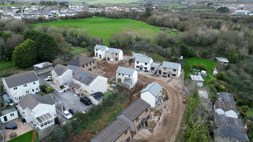 Property photo 2 of 9 Real Images With Cgi