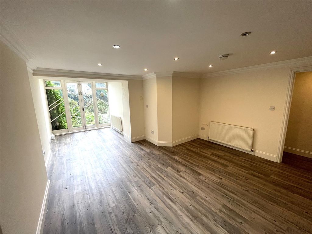 Property photo 2 of 8 Image00006.Jpeg