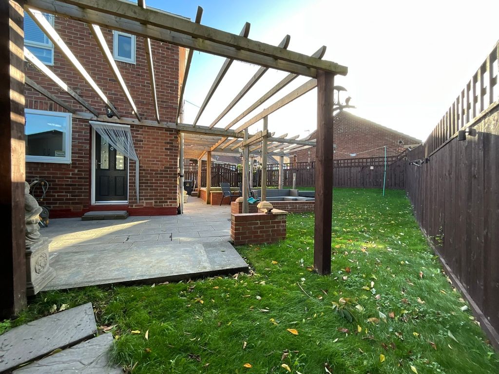 Property photo 3 of 17 4642546