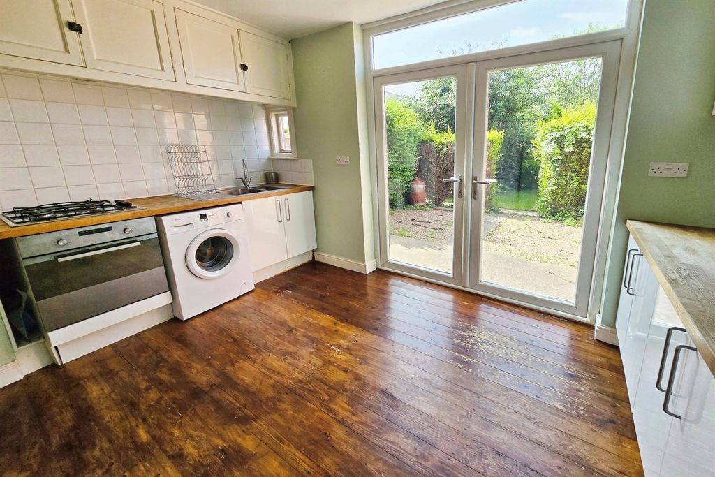 Property photo 3 of 7 (Email)