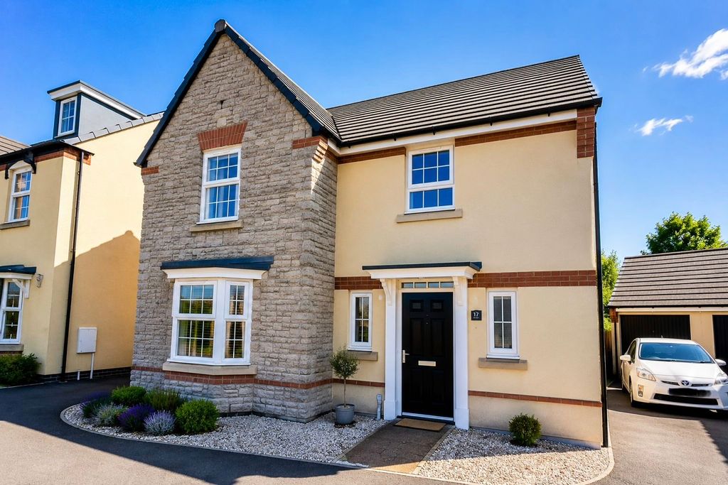 Property photo 1 of 15 The Property