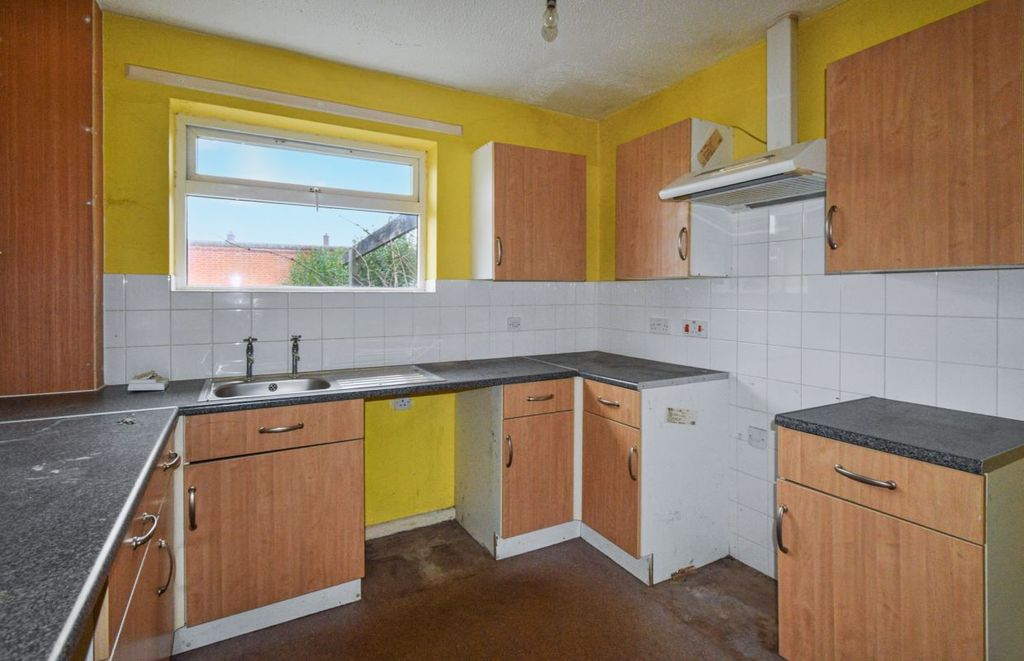 Property photo 3 of 19