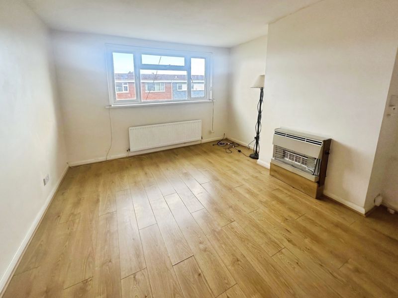 Property photo 2 of 8 Photo 6