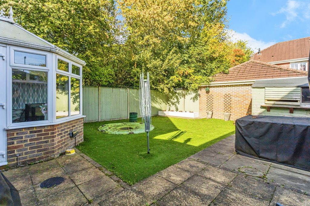 Property photo 2 of 25