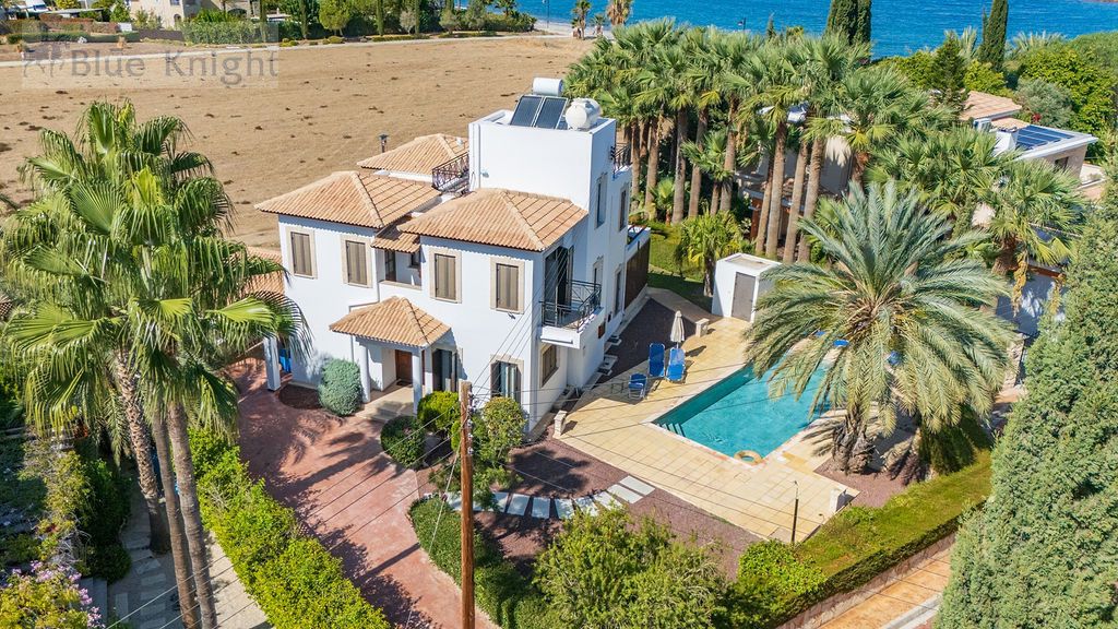 Property photo 2 of 32