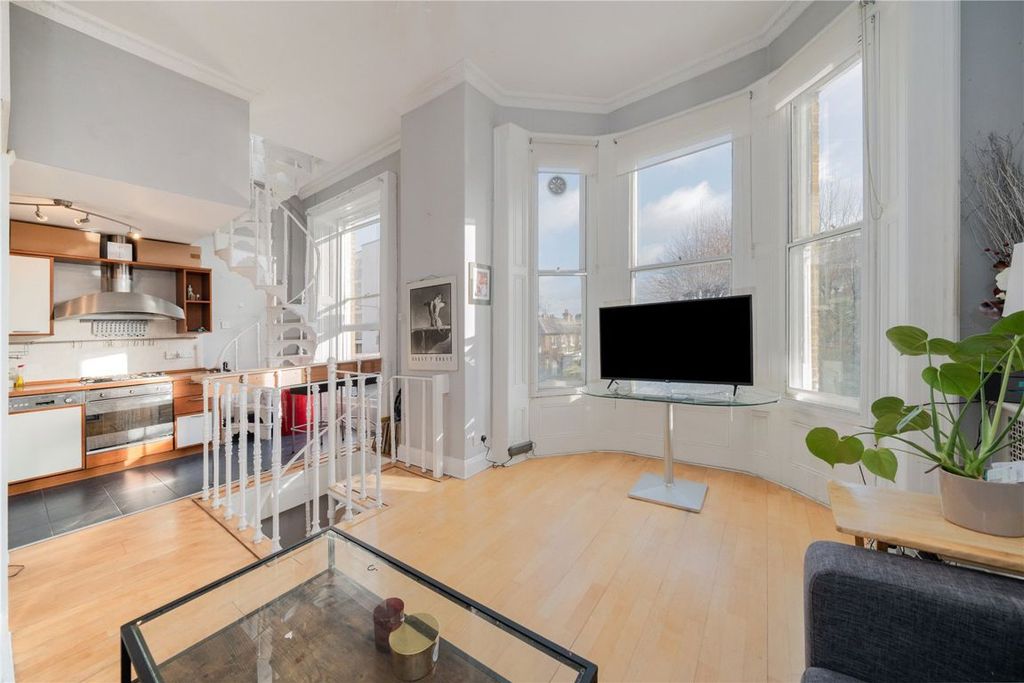 Property photo 2 of 6