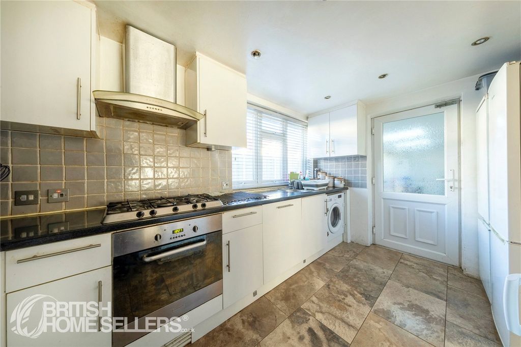 Property photo 3 of 18 Picture No. 13